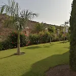 Prachtig Gelijkvloers Met Verwarmd Zwembad & Fitness Apartment *