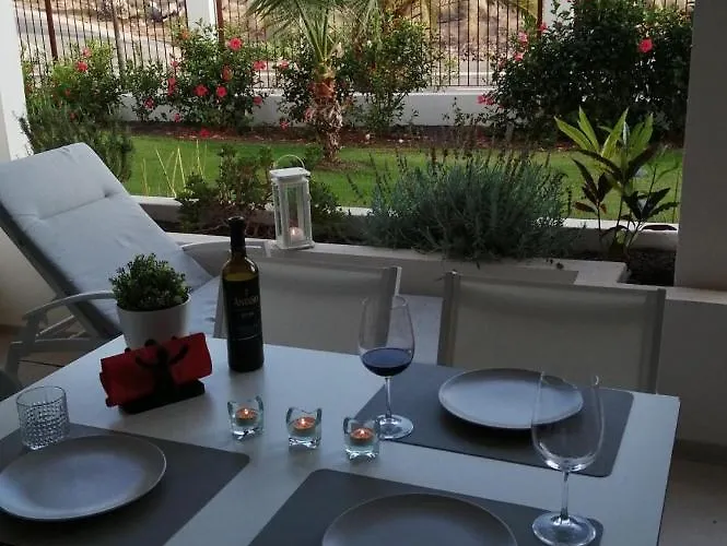 Prachtig Gelijkvloers Met Verwarmd Zwembad & Fitness Apartament *